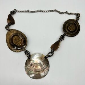 Large vintage shell necklace…BEAUTIFUL!!